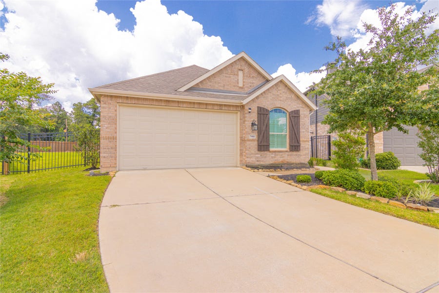 Property photo for 7900 Spring Run Drive, Magnolia, TX