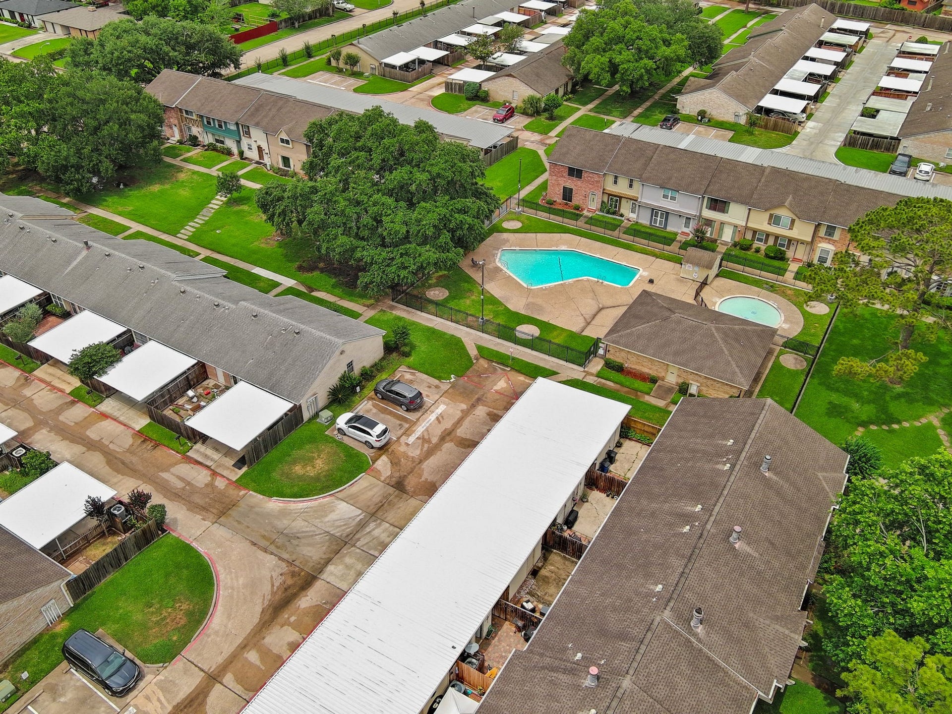 3936 Laura Leigh Drive, Friendswood, TX 77546 3936 Laura Leigh Drive, Friendswood, TX 77546