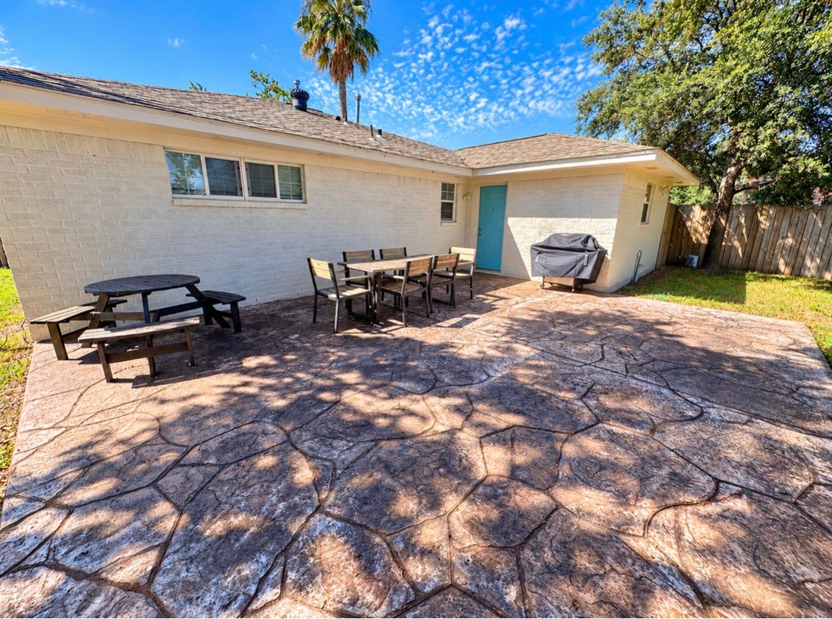 1112 32nd Street, Galveston, TX 77550 Huge Back patio