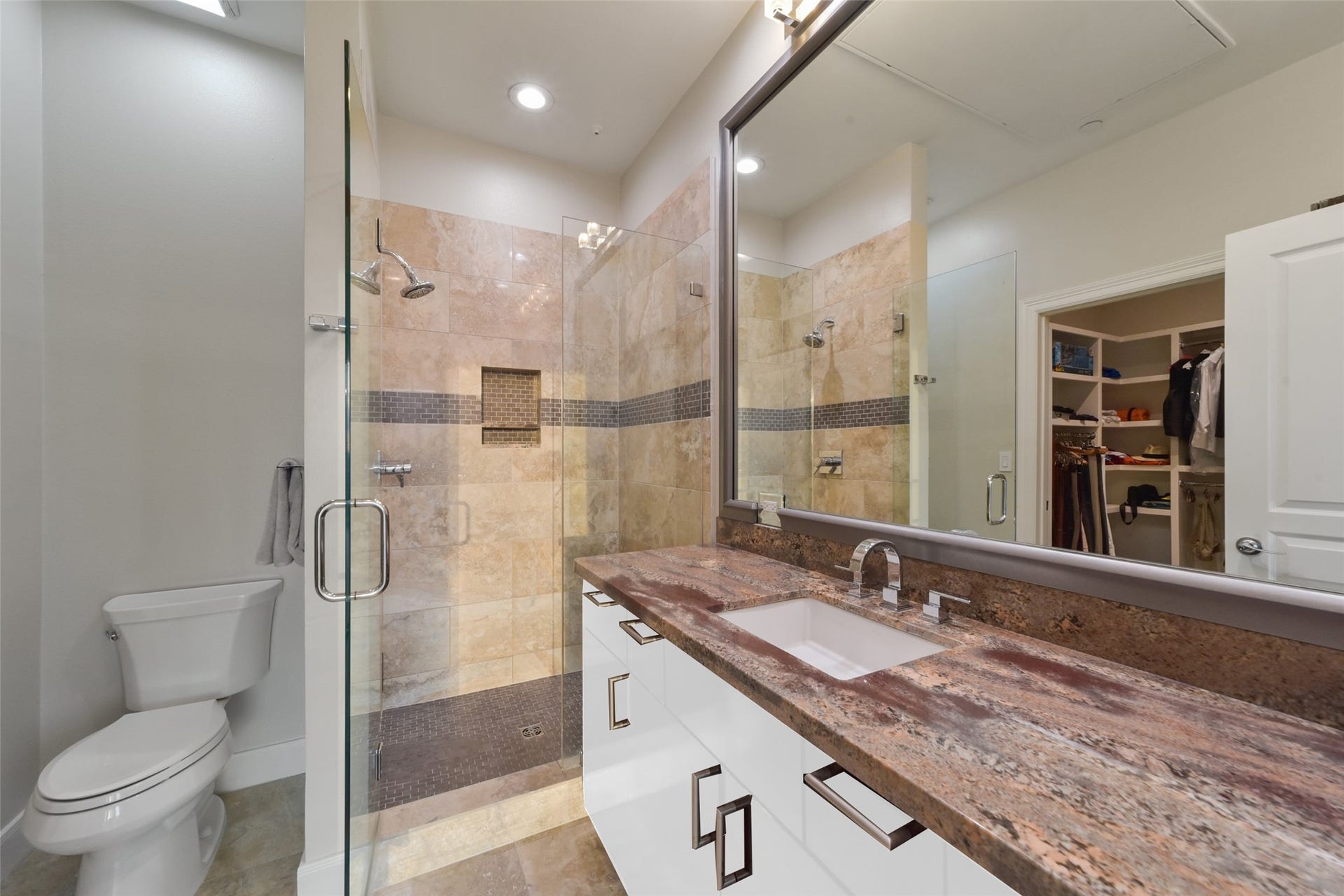 3333 Allen Parkway, #3003, Houston, TX 77019 Second primary bathroom features a large shower, ample counterspace and another generous closet. The cabinets are virtually painted.