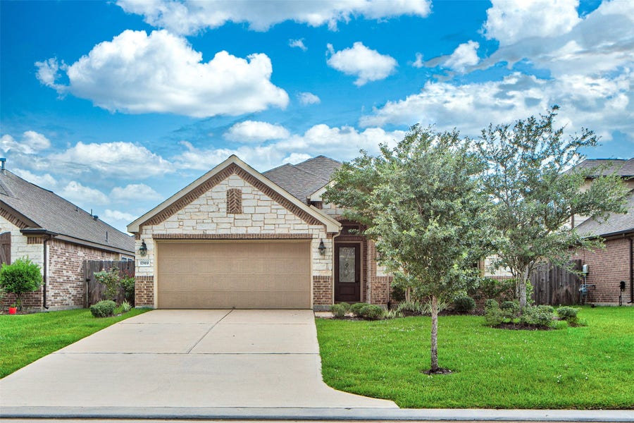 Property photo for 17919 Banbury Green Lane, Cypress, TX