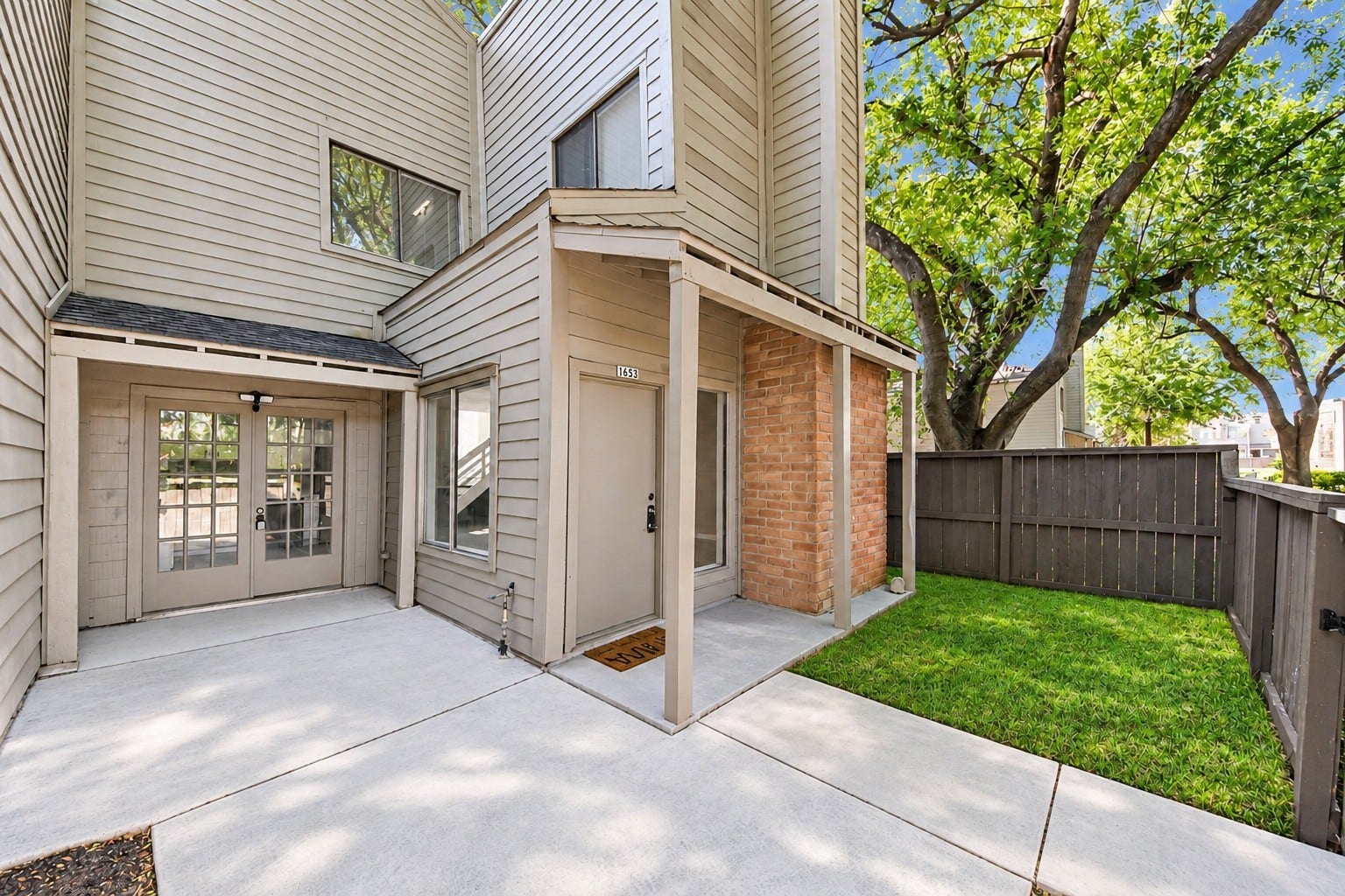 1653 Prairie Mark Lane, Houston, TX 77077 Front Patio Area!
