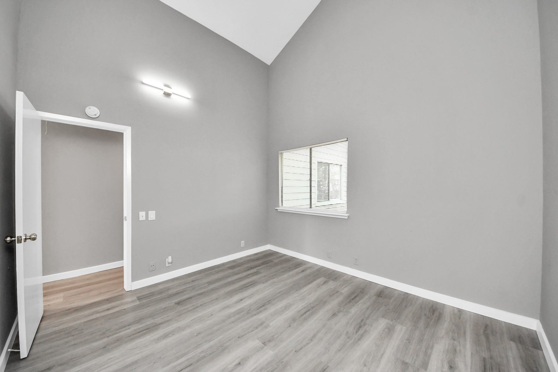 1653 Prairie Mark Lane, Houston, TX 77077 Secondary Bedroom!