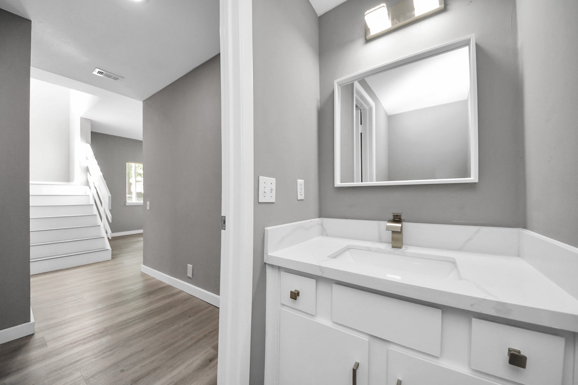1653 Prairie Mark Lane, Houston, TX 77077 Guest Bath Downstairs!