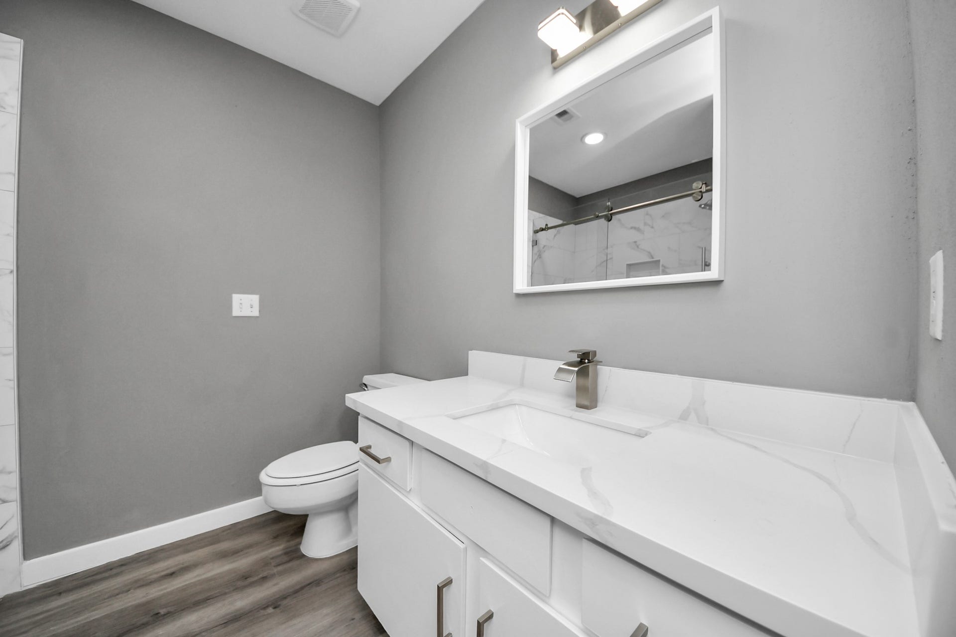 1653 Prairie Mark Lane, Houston, TX 77077 Guest Bathroom Upstairs!