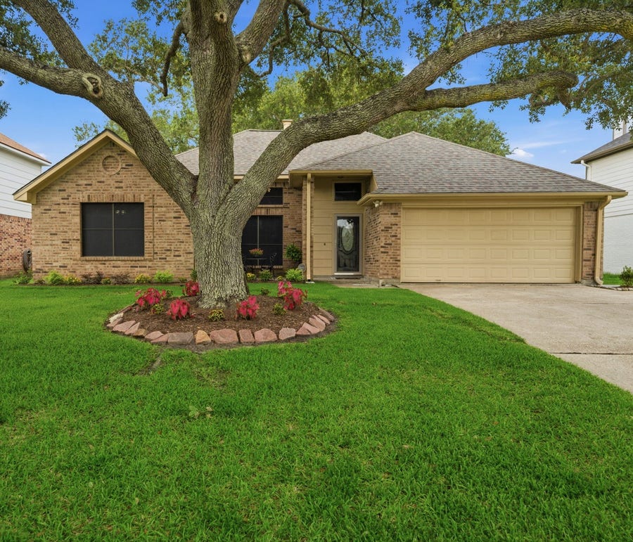Property photo for 4805 Slade Ben Lane, Alvin, TX