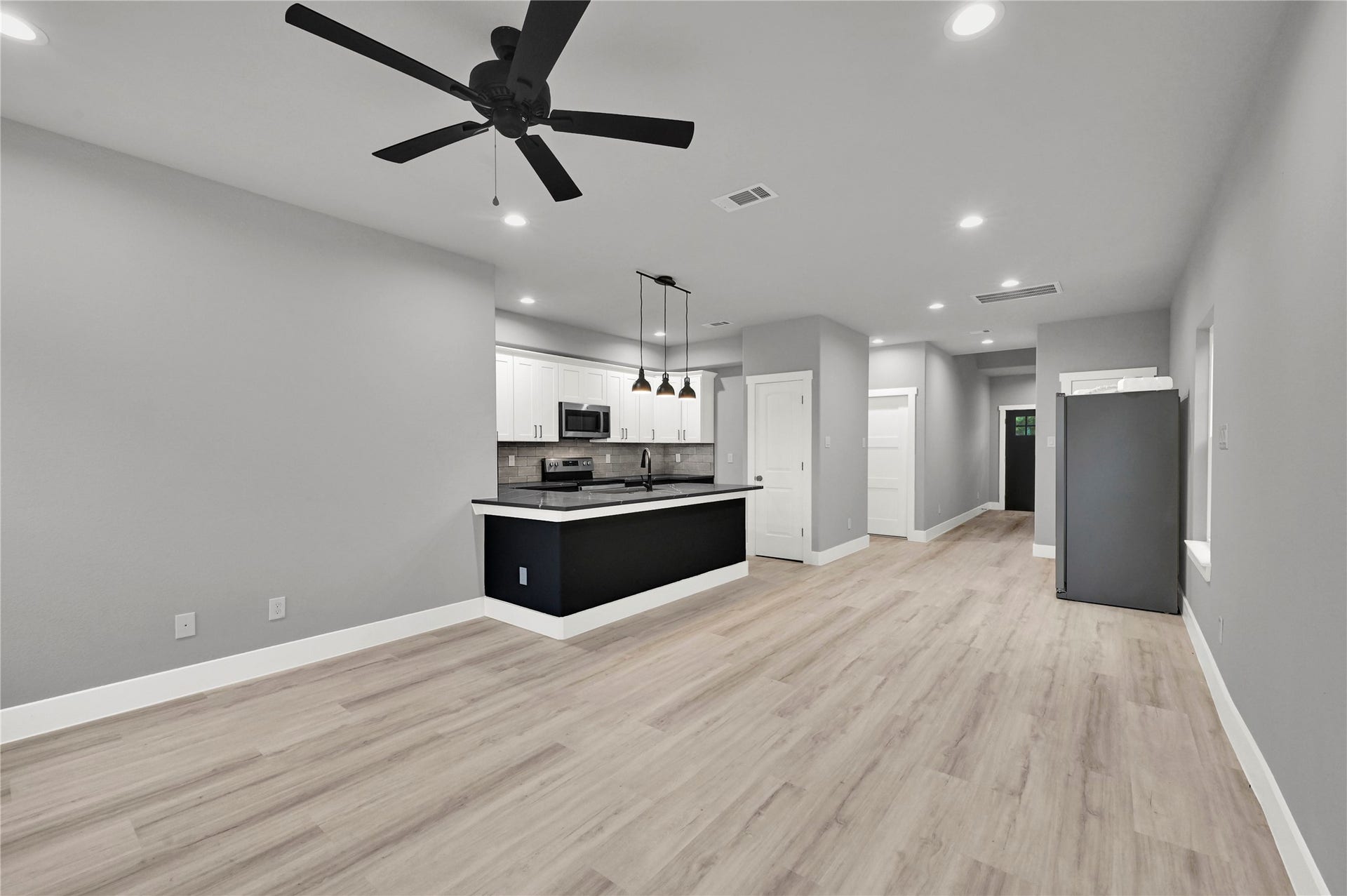 7415 Hezekiah Ln, #B, Houston, TX 77088 7415 Hezekiah Ln, #B, Houston, TX 77088