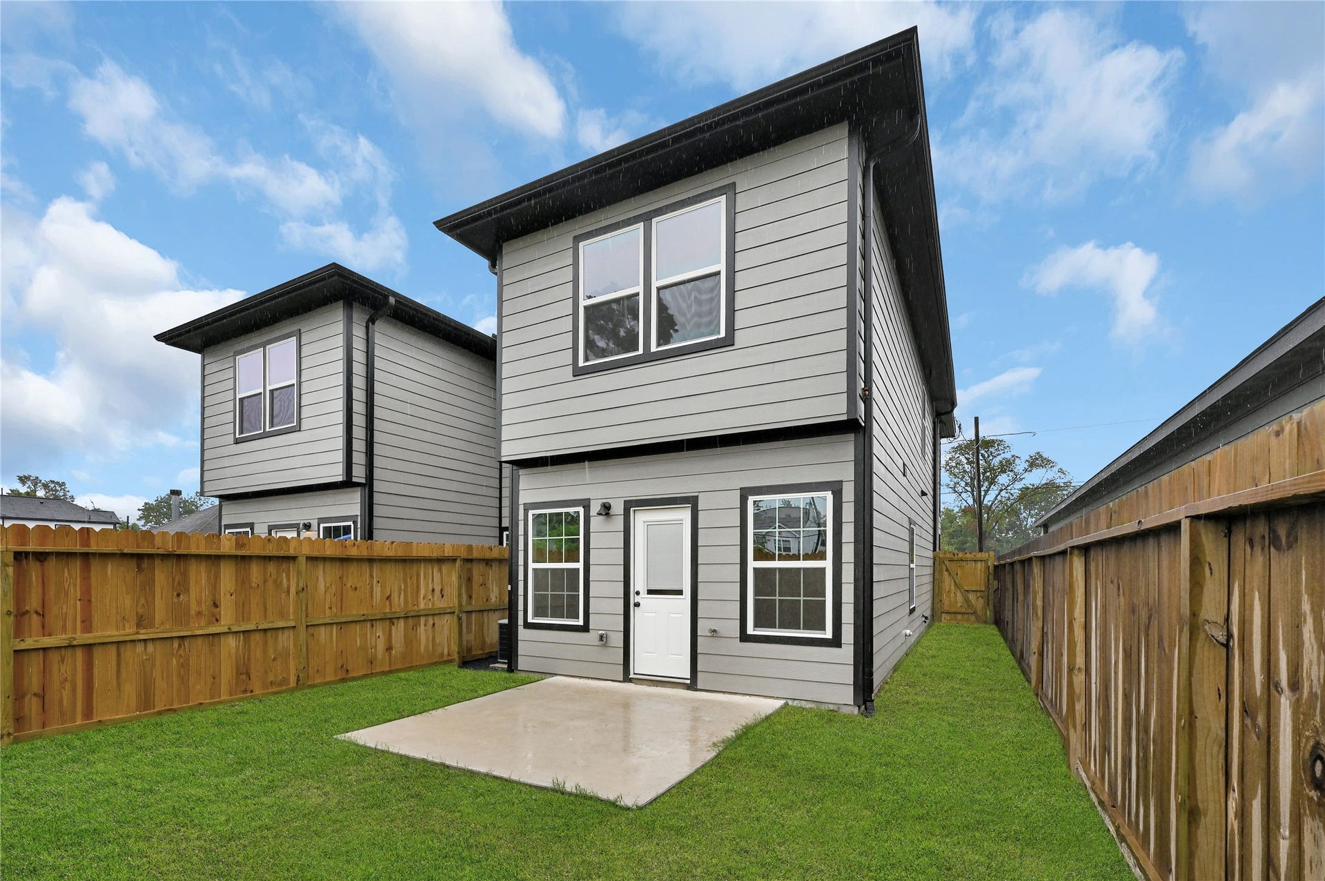 7415 Hezekiah Ln, #B, Houston, TX 77088 Private backyard