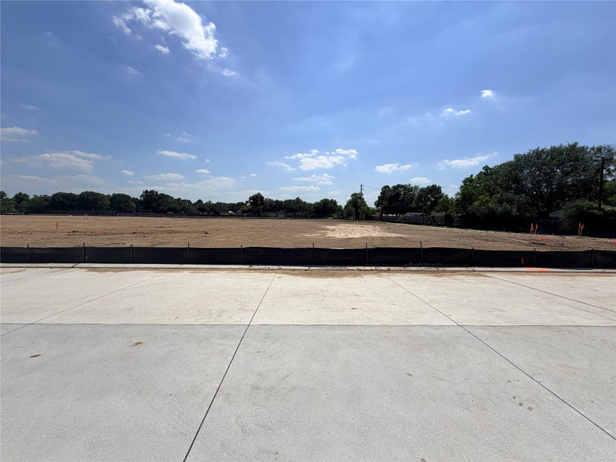 Property photo for 1202 Oaklen Court, Friendswood, TX