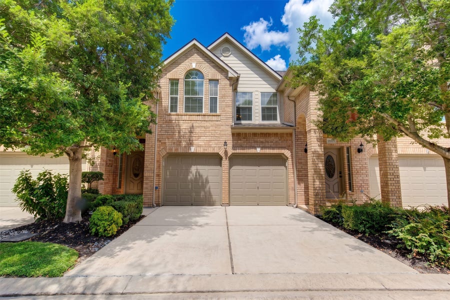 Property photo for 7522 S Linpar Court, Houston, TX