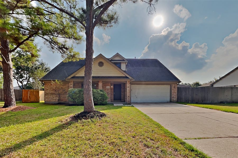 Property photo for 2511 Pecan Grove Court, Pearland, TX