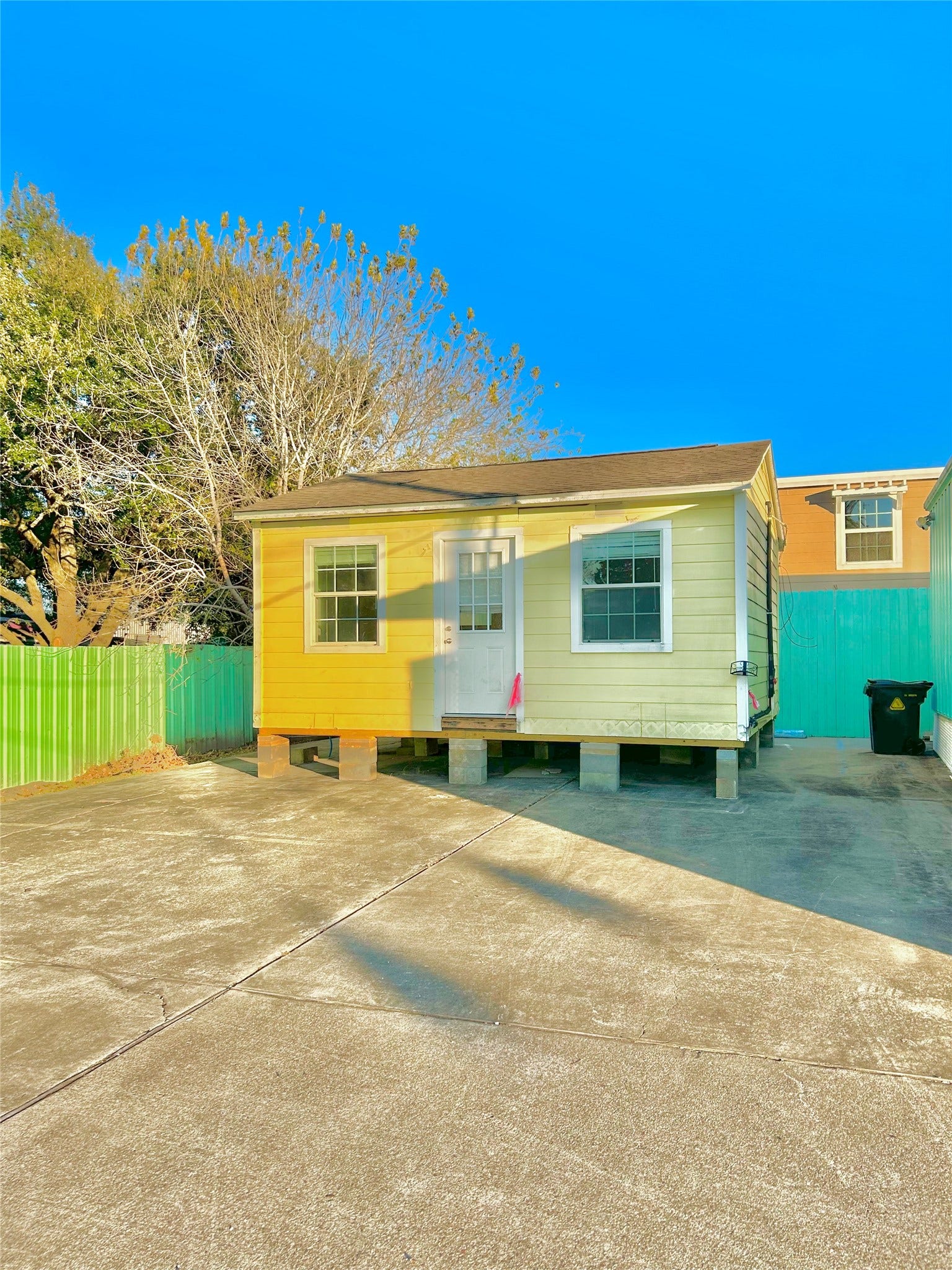 927 27th Street, San Leon, TX 77539 Optional - Yellow home