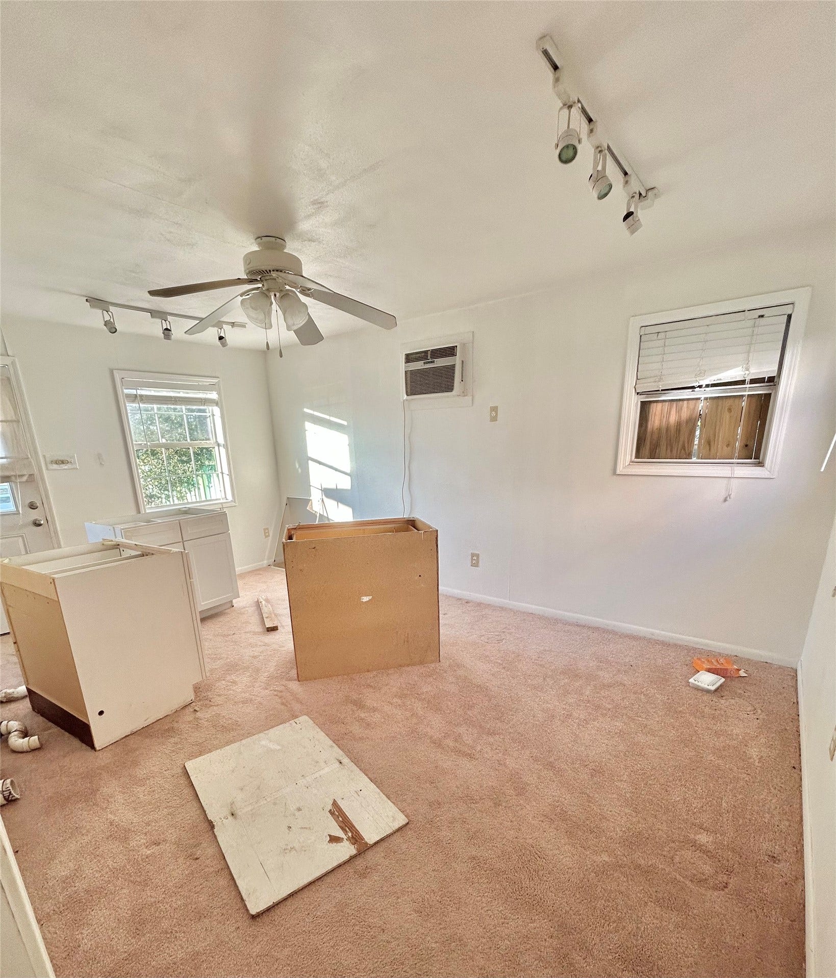 927 27th Street, San Leon, TX 77539 Optional - Yellow home