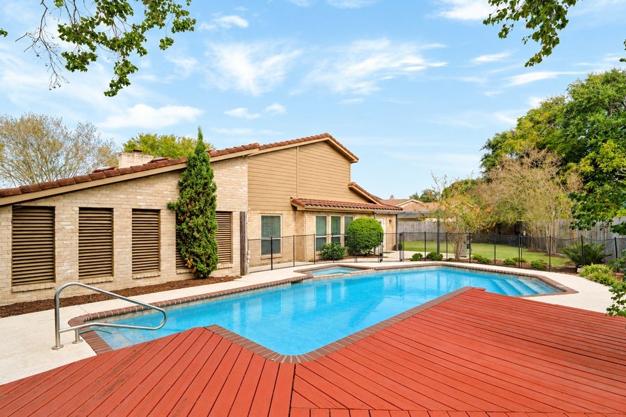 Property photo for 2911 Stone Way Drive, Houston, TX