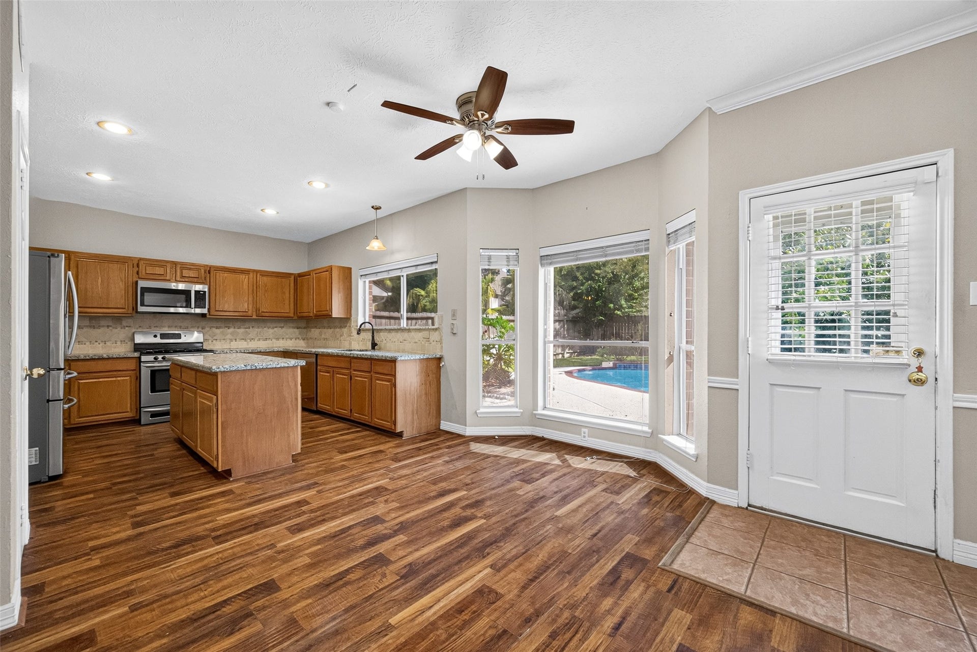 16511 Dawncrest Way, Sugar Land, TX 77498 16511 Dawncrest Way, Sugar Land, TX 77498