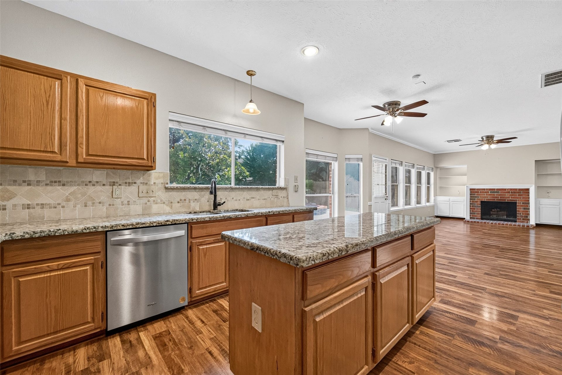16511 Dawncrest Way, Sugar Land, TX 77498 16511 Dawncrest Way, Sugar Land, TX 77498