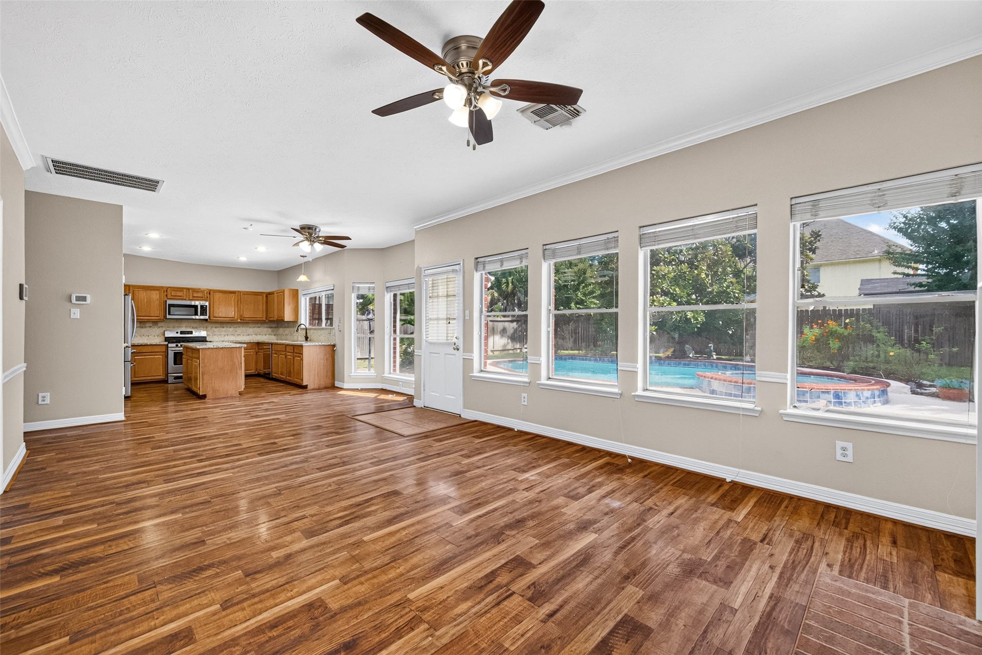 16511 Dawncrest Way, Sugar Land, TX 77498 16511 Dawncrest Way, Sugar Land, TX 77498