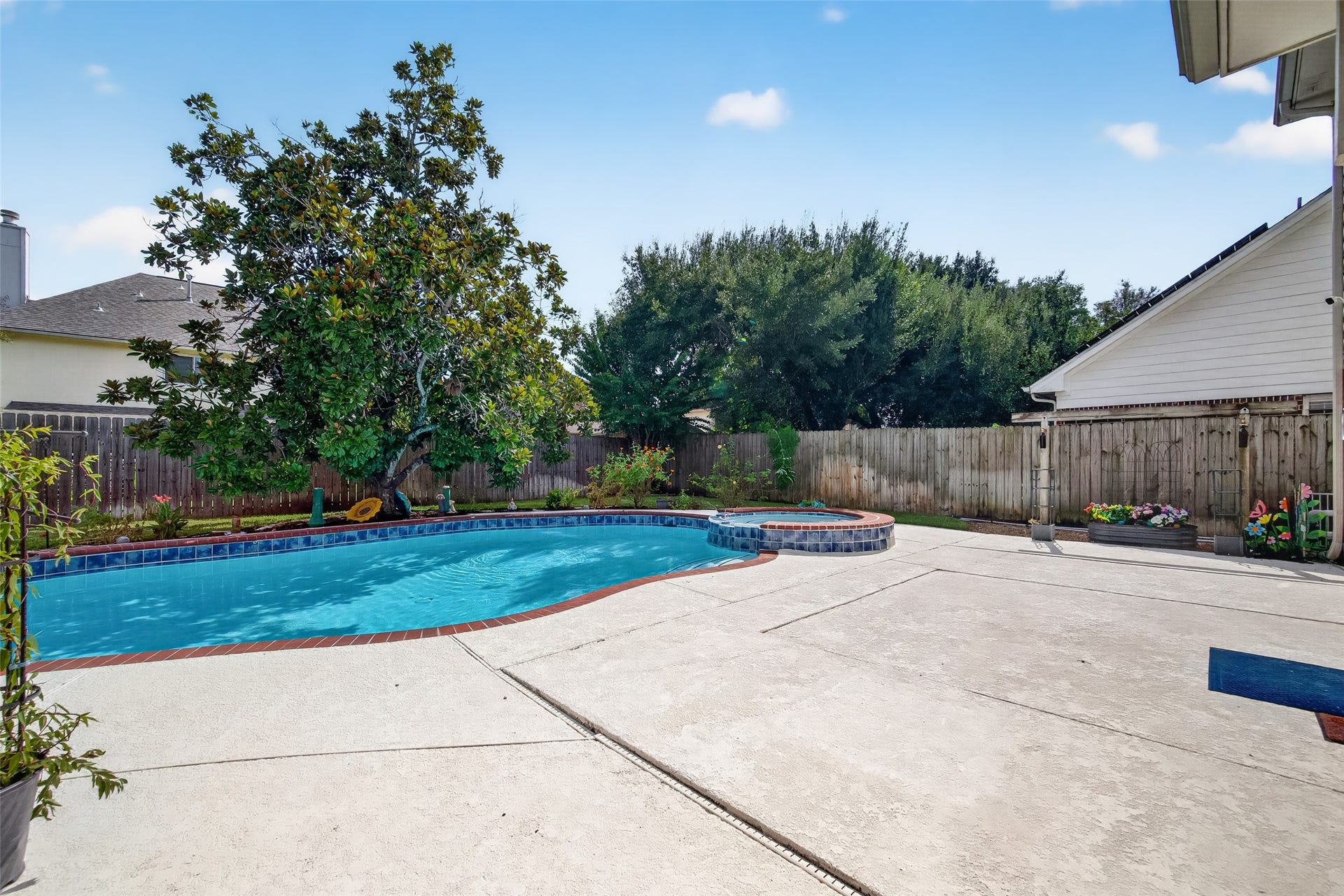 16511 Dawncrest Way, Sugar Land, TX 77498 16511 Dawncrest Way, Sugar Land, TX 77498