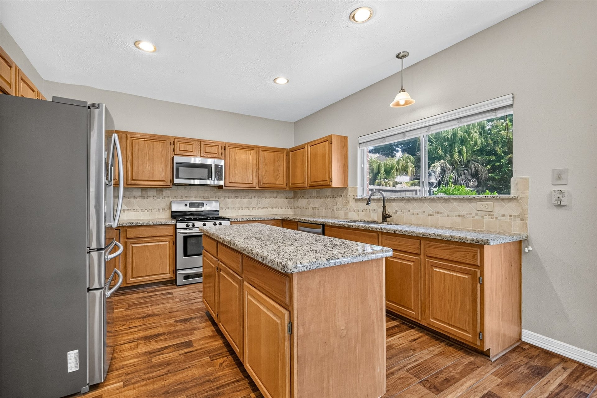 16511 Dawncrest Way, Sugar Land, TX 77498 16511 Dawncrest Way, Sugar Land, TX 77498