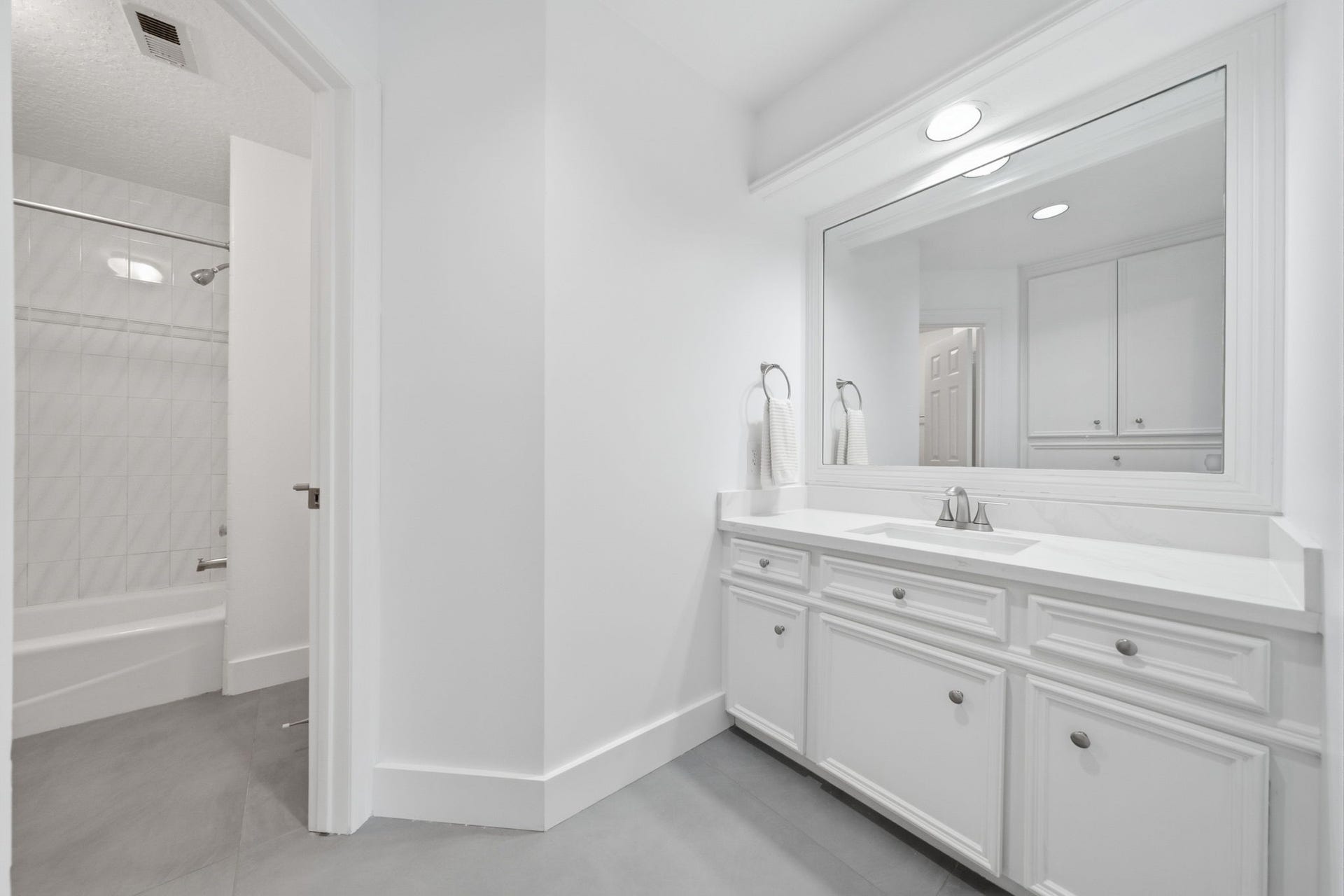 14 Hilshire Grove Lane, Hilshire Village, TX 77055 Private vanity is part of Jack and Jill bath.