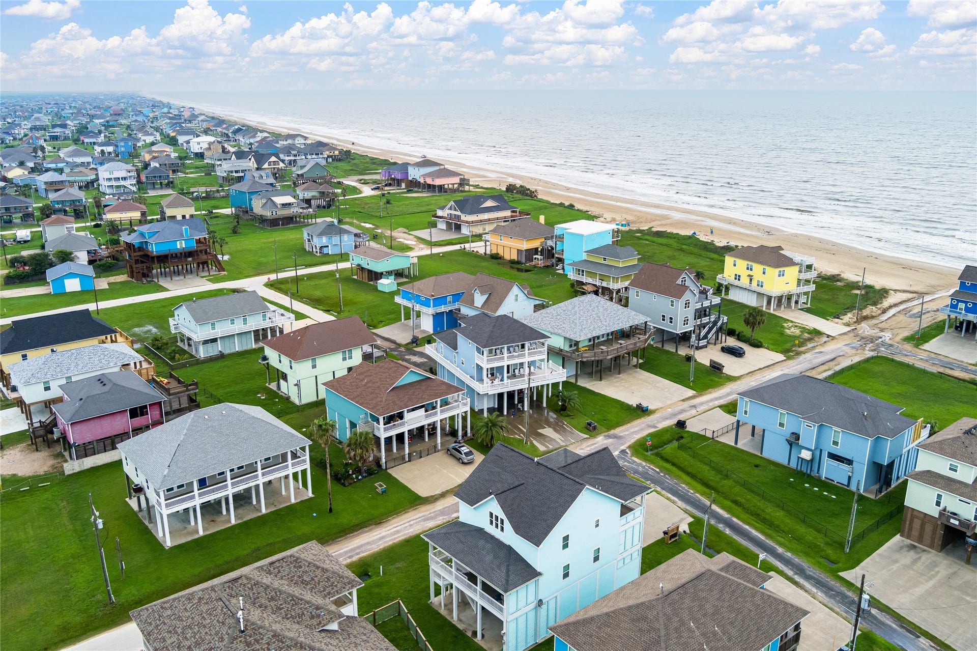 819 Eastview, Crystal Beach, TX 77650 What a property!