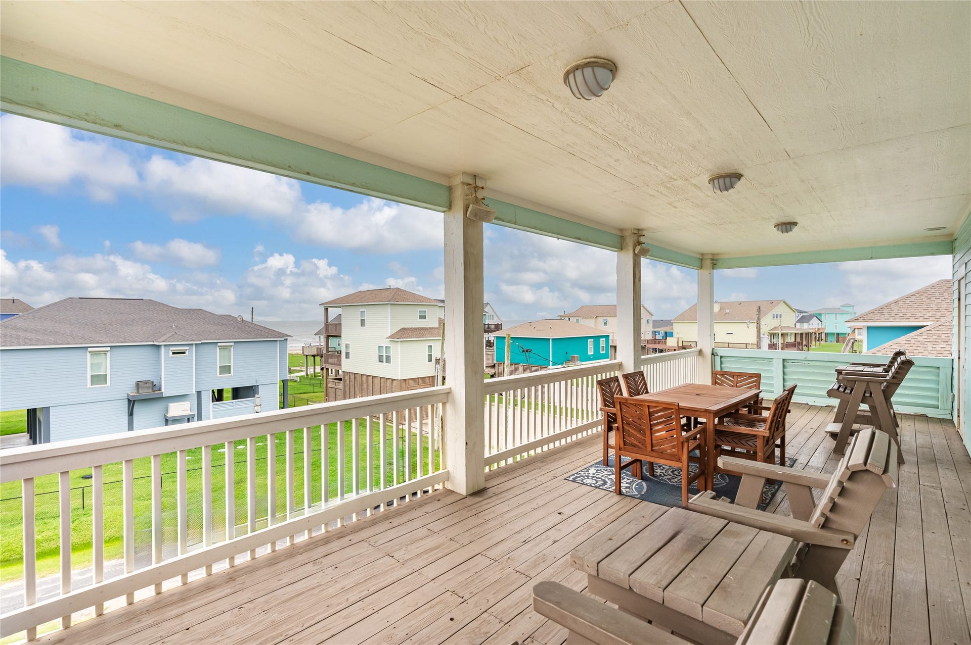 819 Eastview, Crystal Beach, TX 77650 Theres room for everyone to spread out on this oversized balcony, whether youre gathering around the table or relaxing with the Gulf in sight.