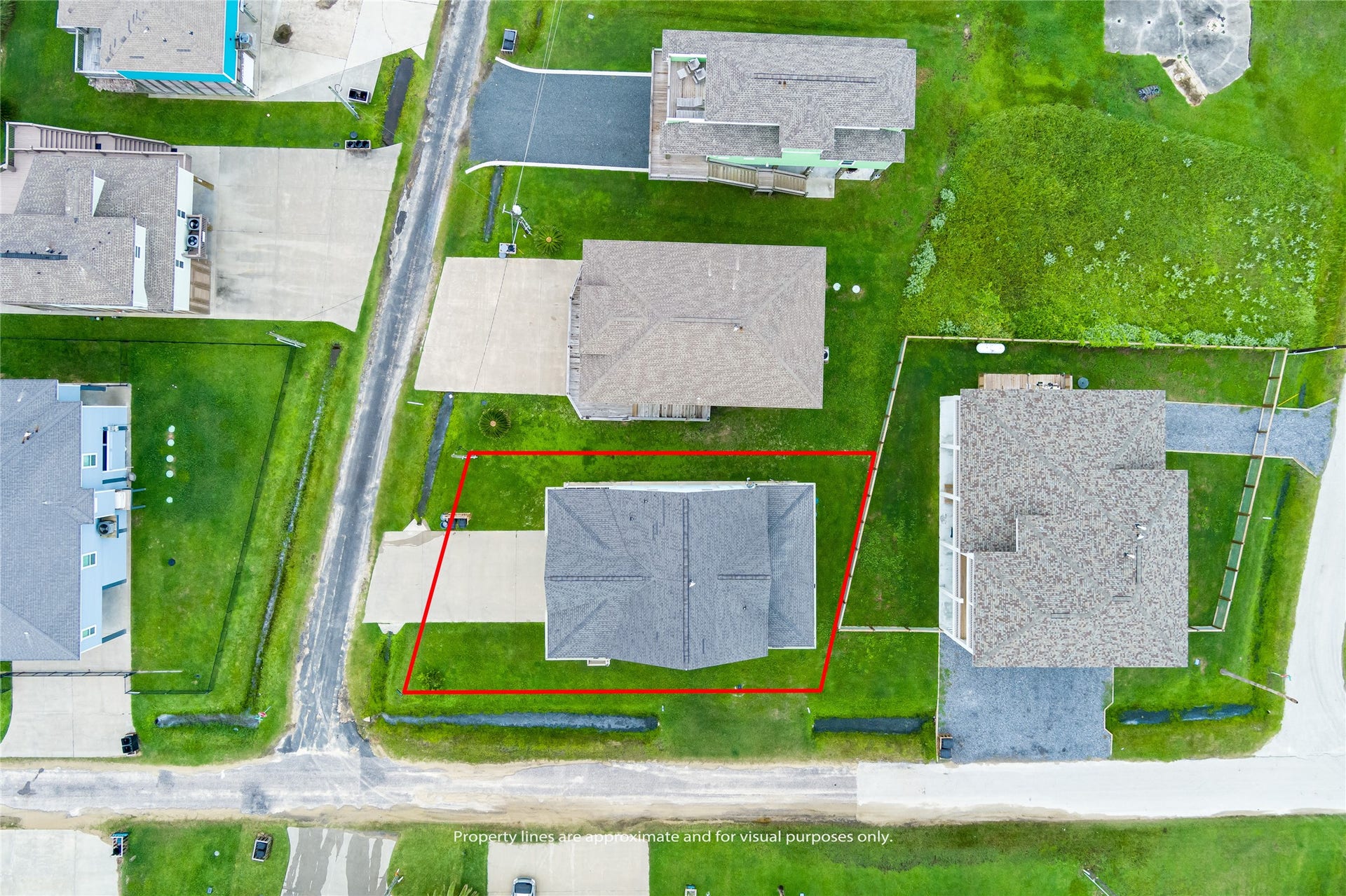 819 Eastview, Crystal Beach, TX 77650 See how your home sits on its spacious corner lot, with the outlined property boundaries giving you a clear look at the surrounding outdoor space.