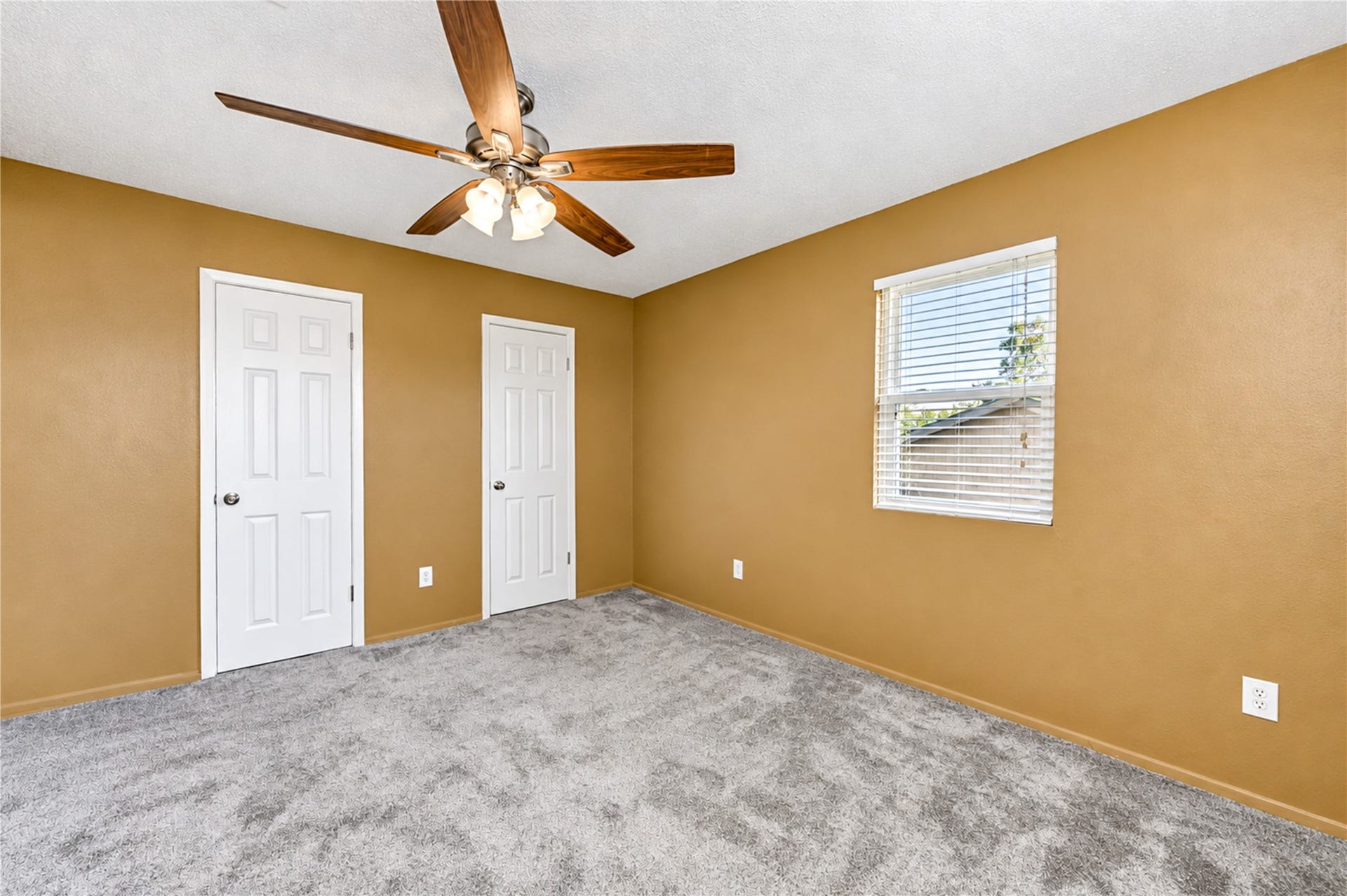 11605 Strom, Dickinson, TX 77539