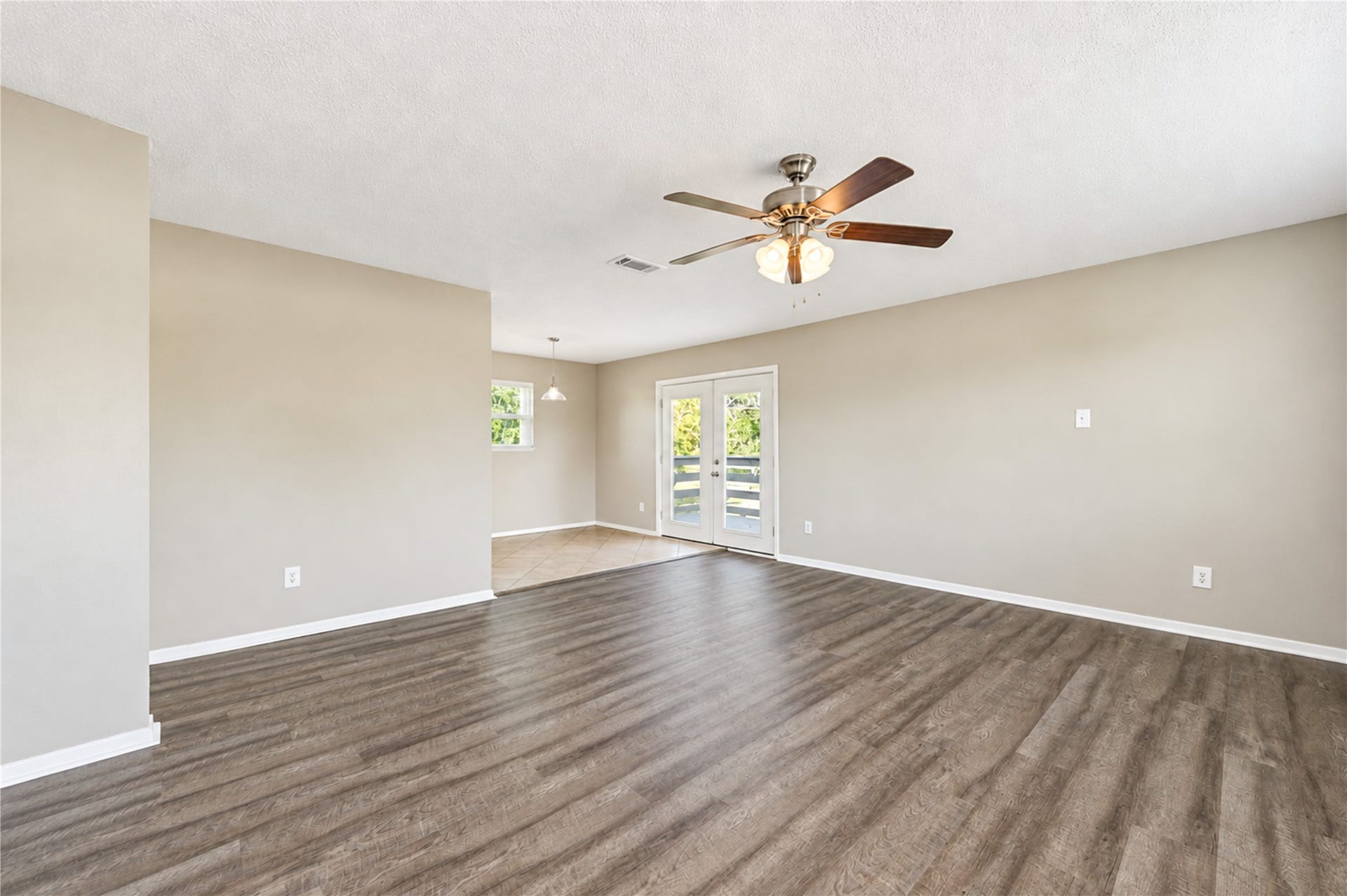 11605 Strom, Dickinson, TX 77539