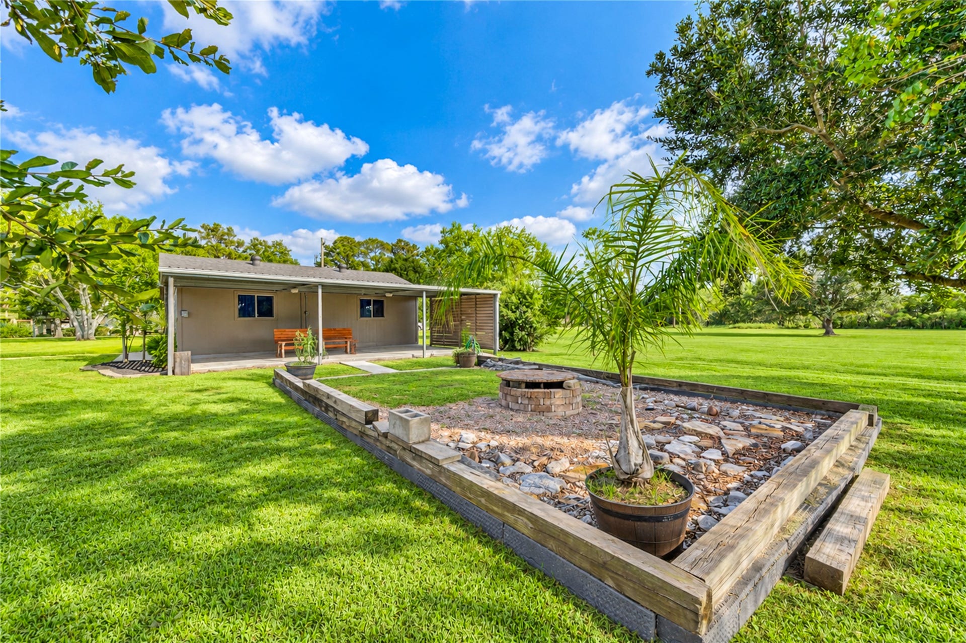 11605 Strom, Dickinson, TX 77539