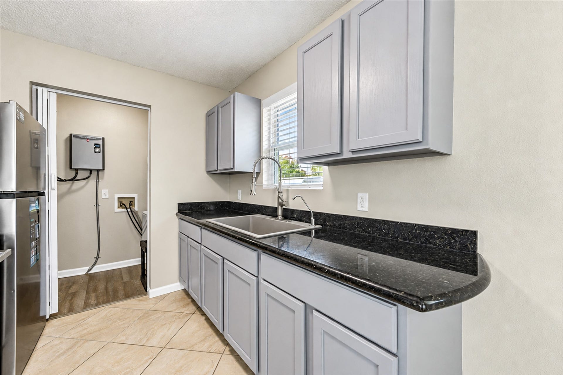 11605 Strom, Dickinson, TX 77539