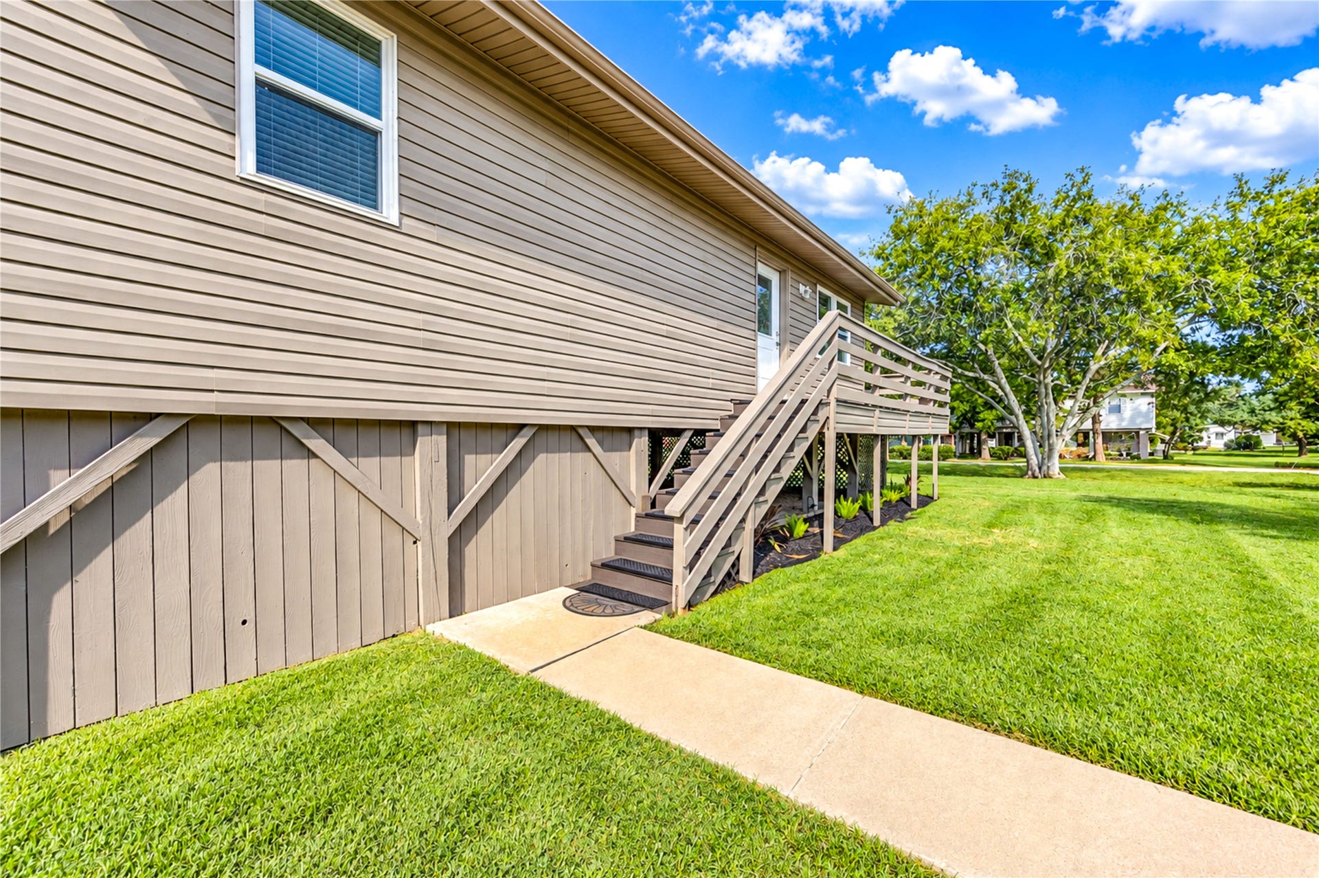 11605 Strom, Dickinson, TX 77539