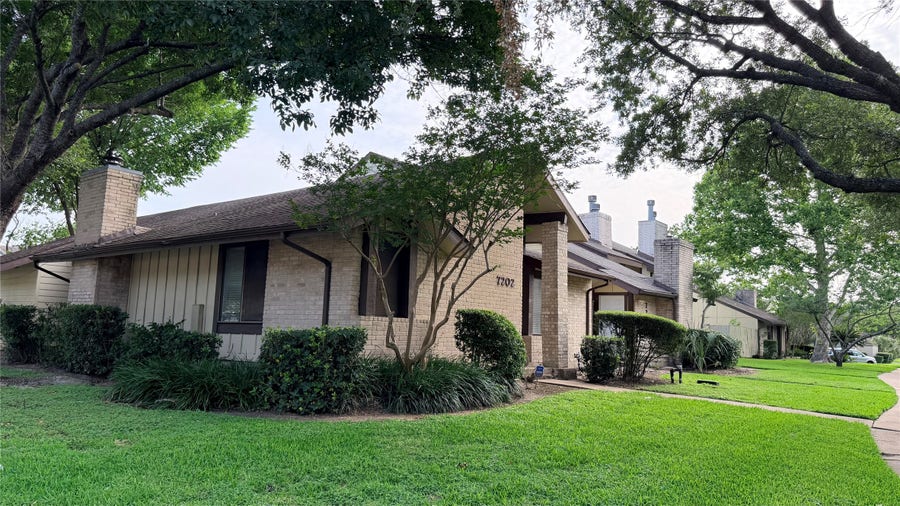 Property photo for 7202 S Dairy Ashford Road, Houston, TX