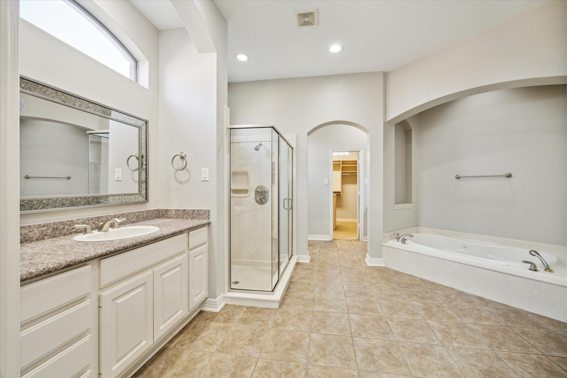 12006 Arcadia Bend Lane, Houston, TX 77041 Primary bathroom w oversize shower, sep-tub, ceramic tile & granite counters