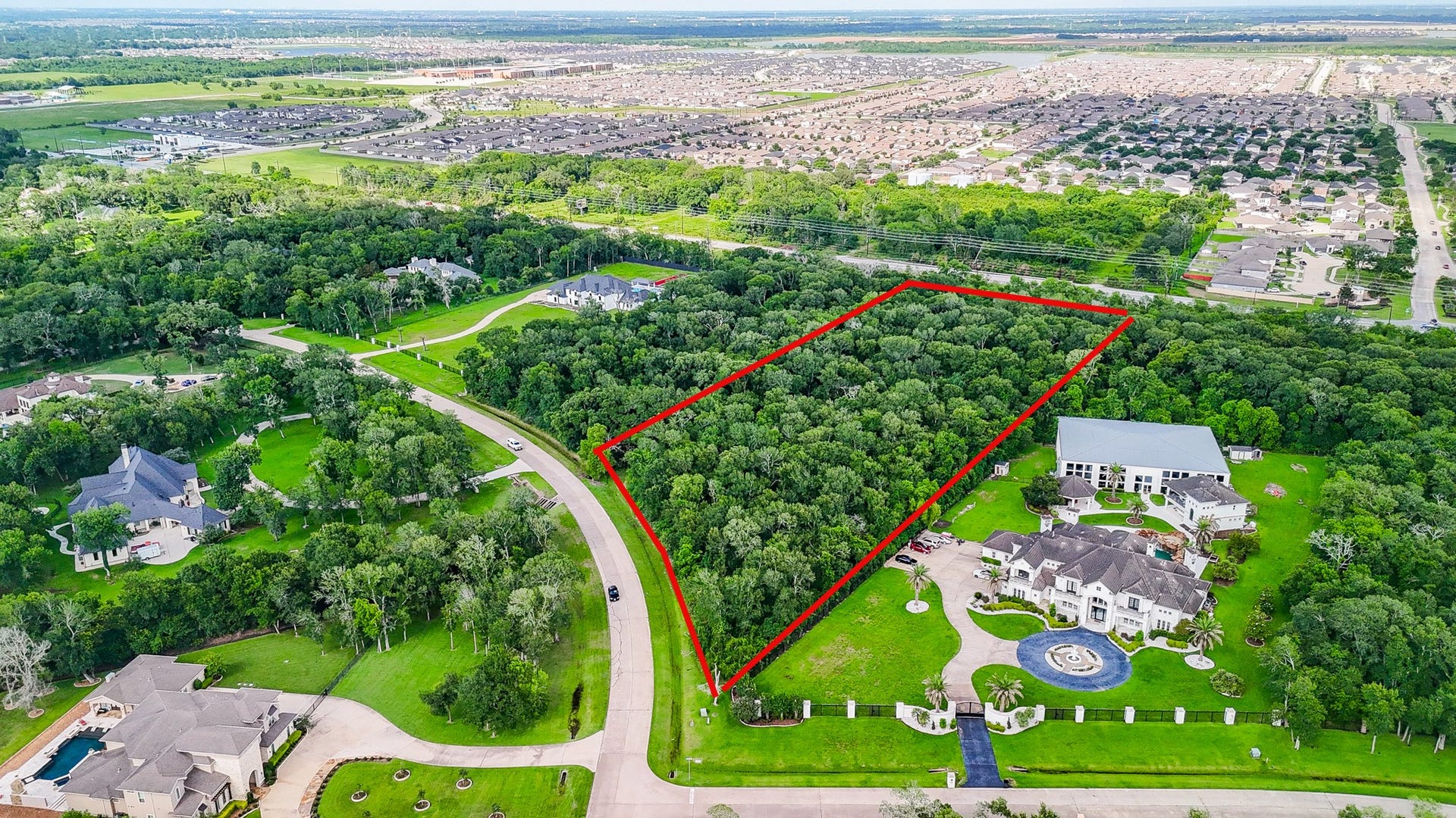 8331 Thompson Lake Drive, Missouri City, TX 77459 8331 Thompson Lake Drive, Missouri City, TX 77459