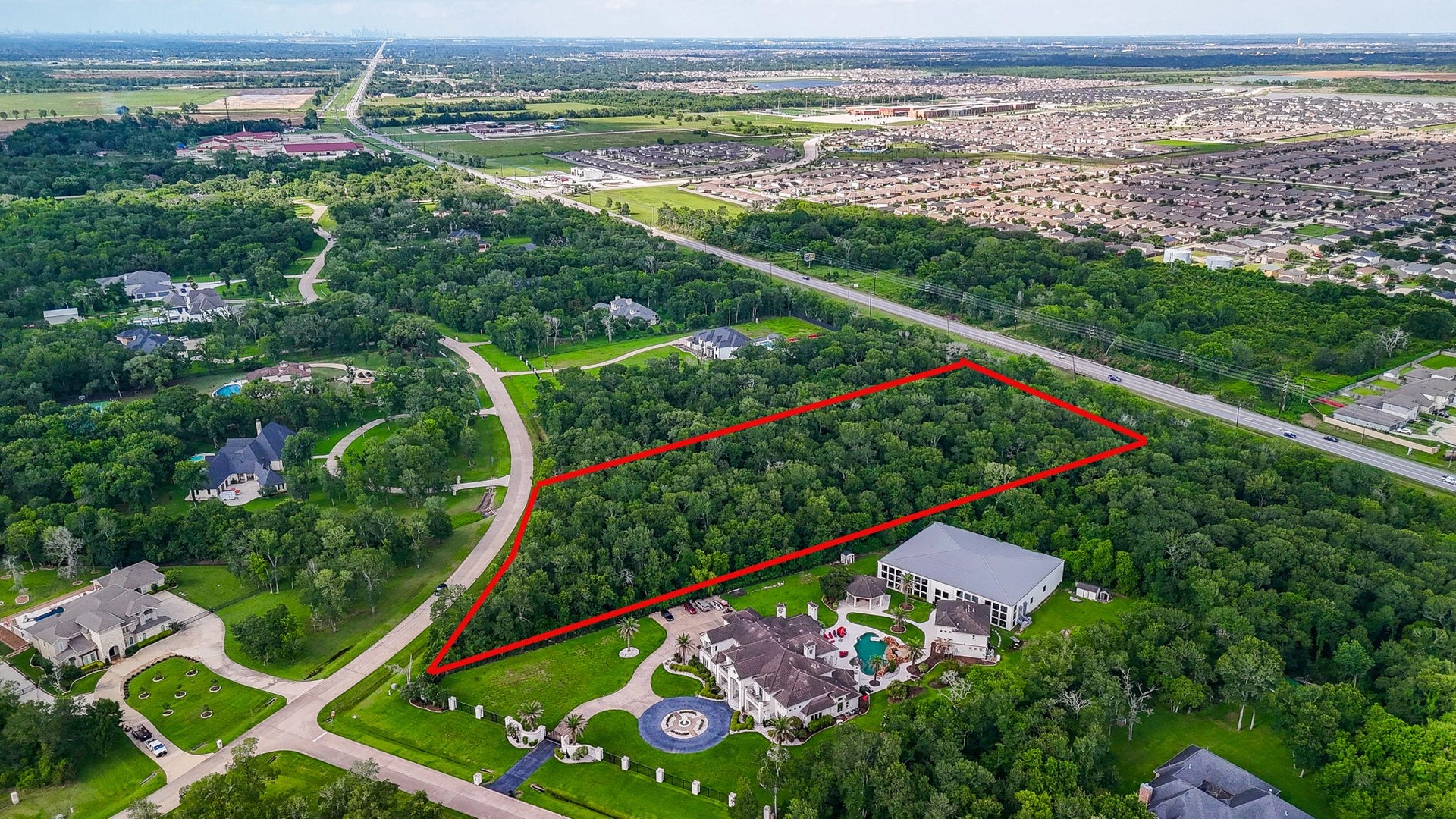 8331 Thompson Lake Drive, Missouri City, TX 77459 8331 Thompson Lake Drive, Missouri City, TX 77459
