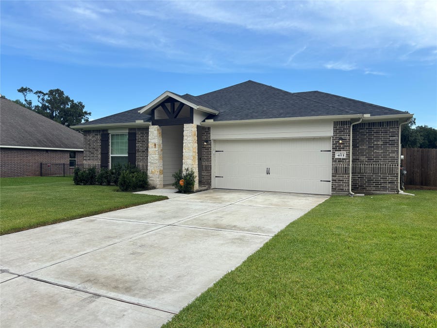 Property photo for 411 S Amherst Drive, West Columbia, TX