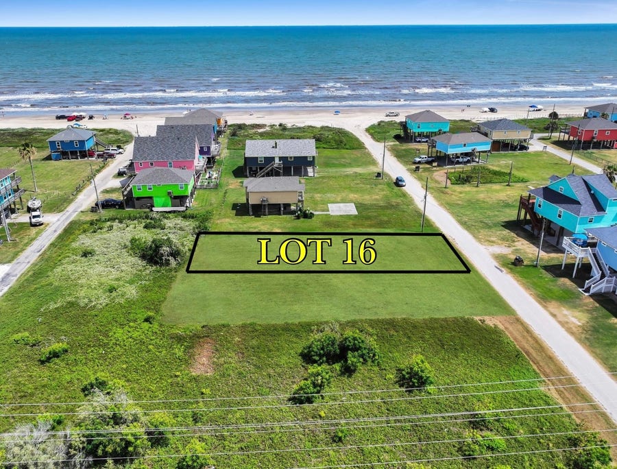 Property photo for 986 Smith Drive, Gilchrist, TX