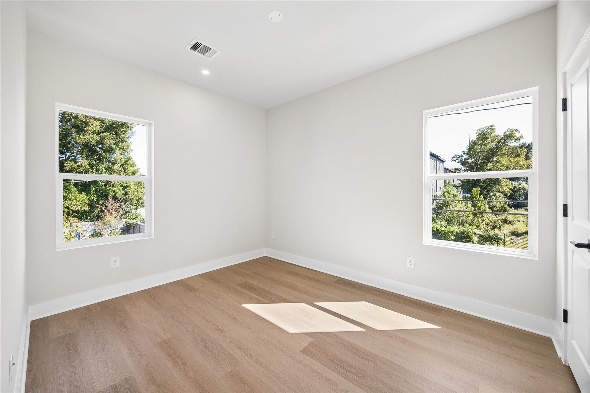 This photo is of the Haven at Highland Model Home at 6702 Zaken (Floor Plan B), and may depict upgrades not included in the standard finishes for this listing.