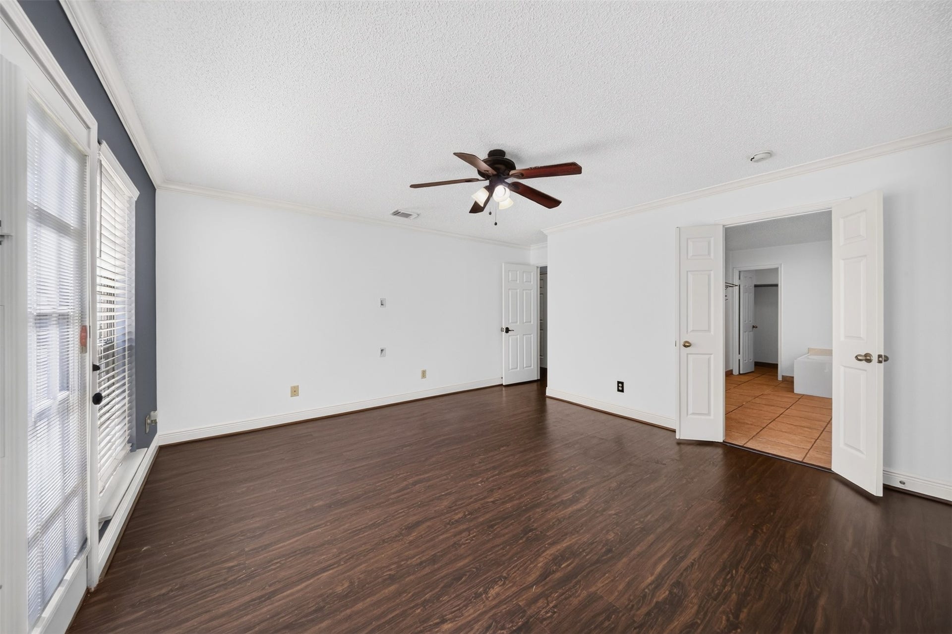 10215 Minturn Lane, Houston, TX 77064 Additional bedroom view highlighting generous floor space and an open layout.