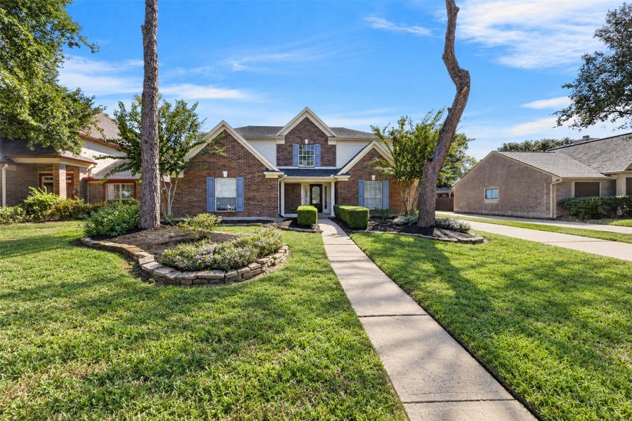 Property photo for 10215 Minturn Lane, Houston, TX