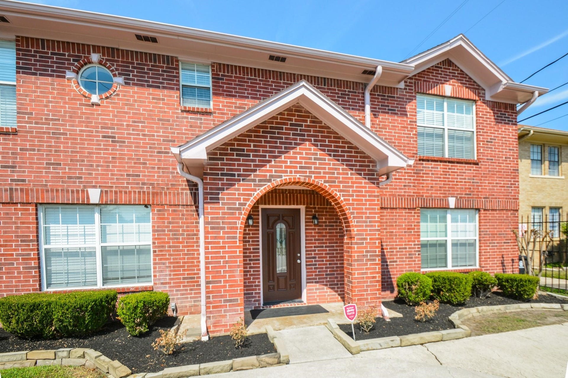 4838 Delano, Unit B