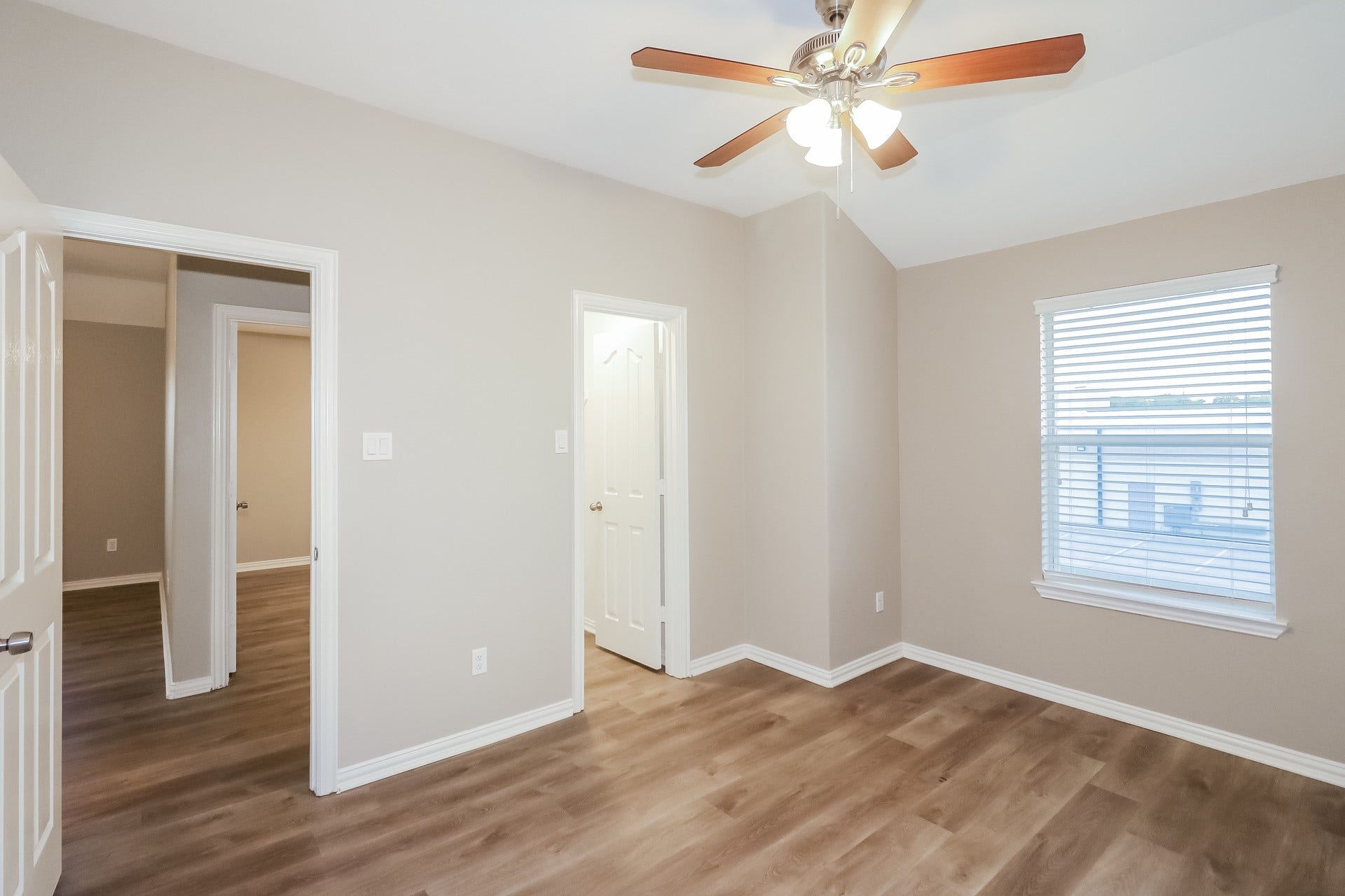 8414 Parapet Place, Rosharon, TX 77583 8414 Parapet Place, Rosharon, TX 77583
