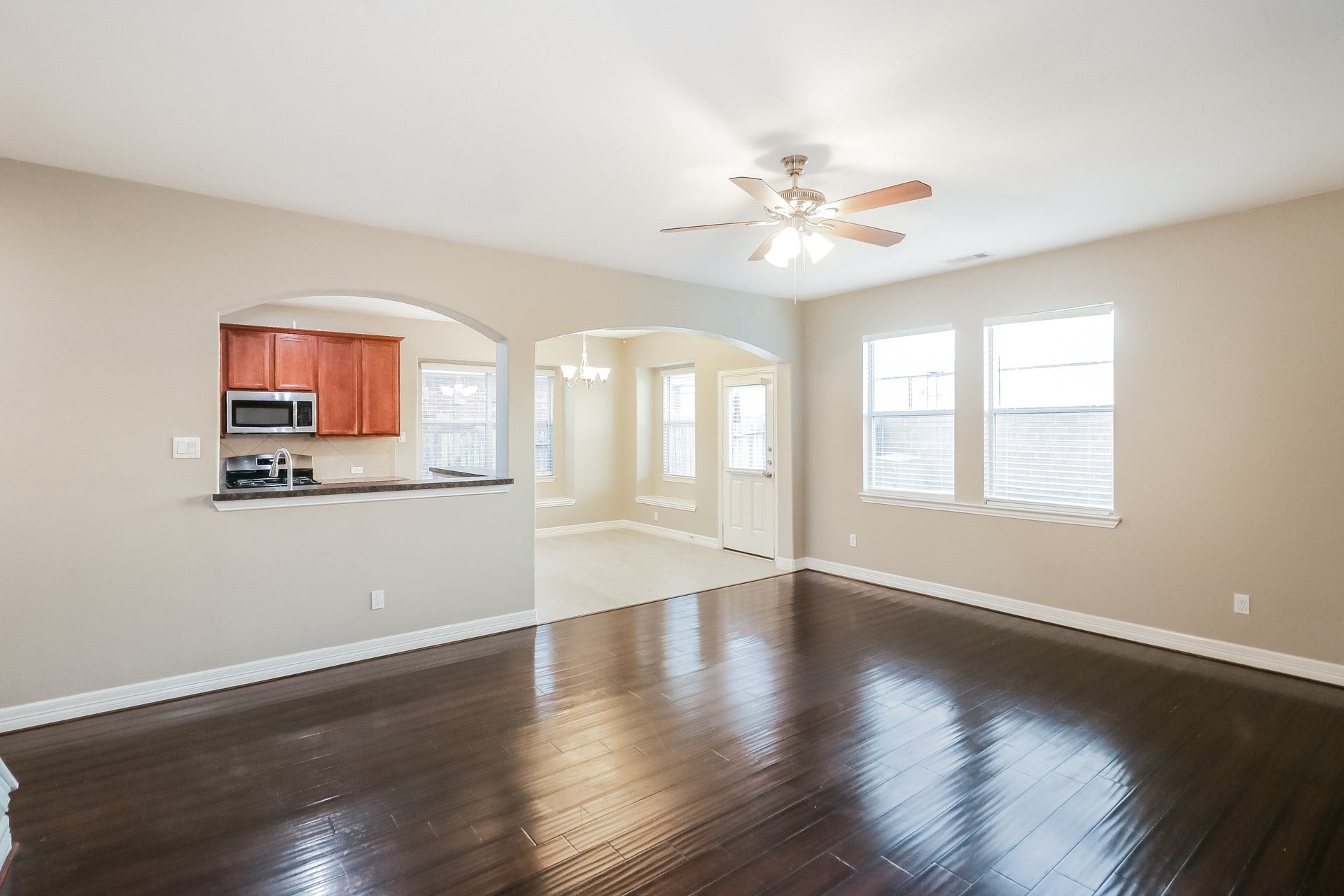 8414 Parapet Place, Rosharon, TX 77583 8414 Parapet Place, Rosharon, TX 77583