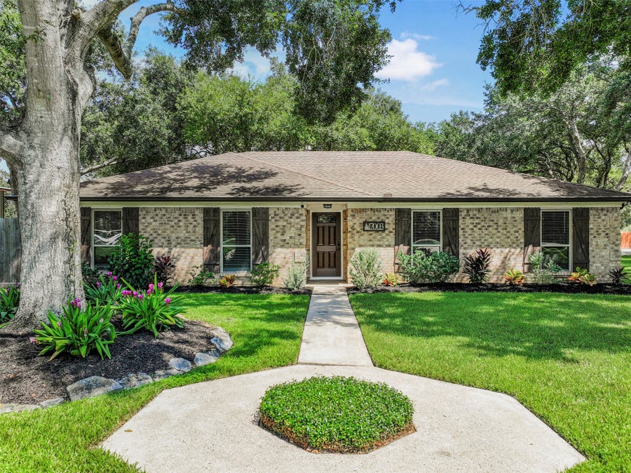 Property photo for 17003 County Road 127, Pearland, TX
