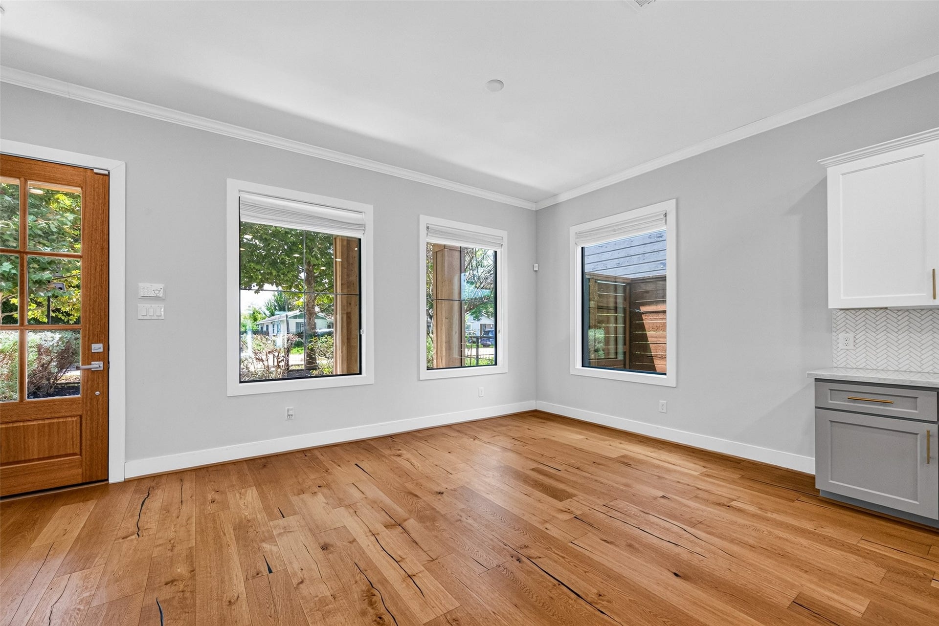 935 Bunton Street, Houston, TX 77009 935 Bunton Street, Houston, TX 77009
