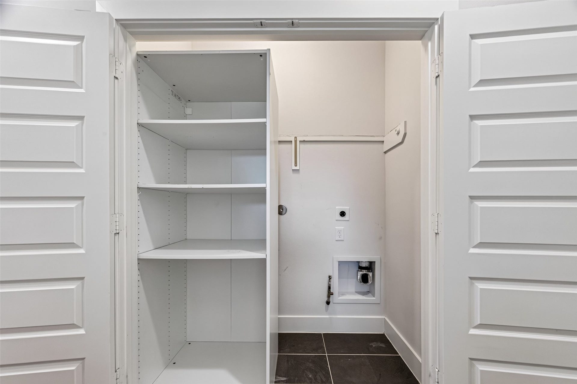 935 Bunton Street, Houston, TX 77009 935 Bunton Street, Houston, TX 77009