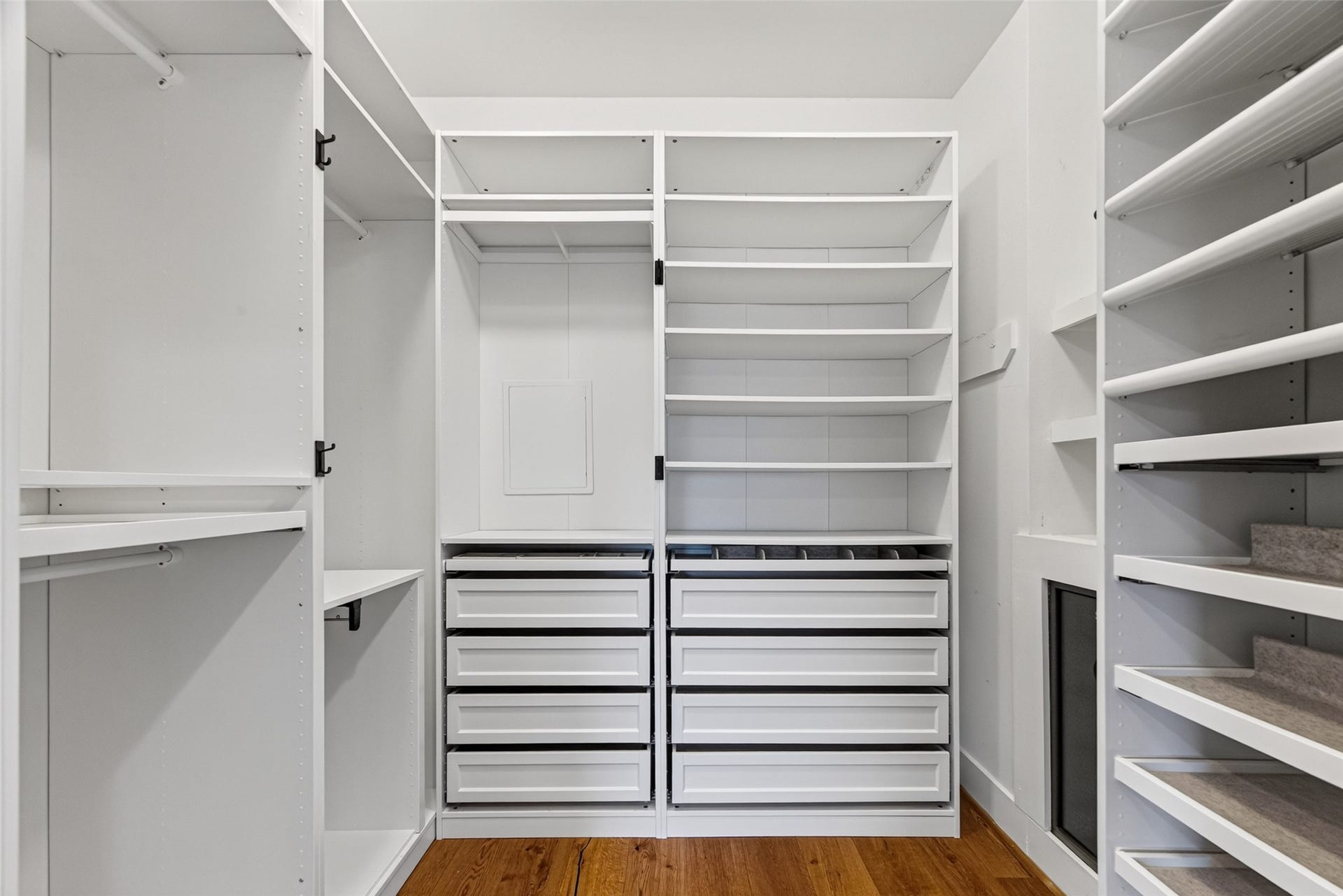 935 Bunton Street, Houston, TX 77009 935 Bunton Street, Houston, TX 77009