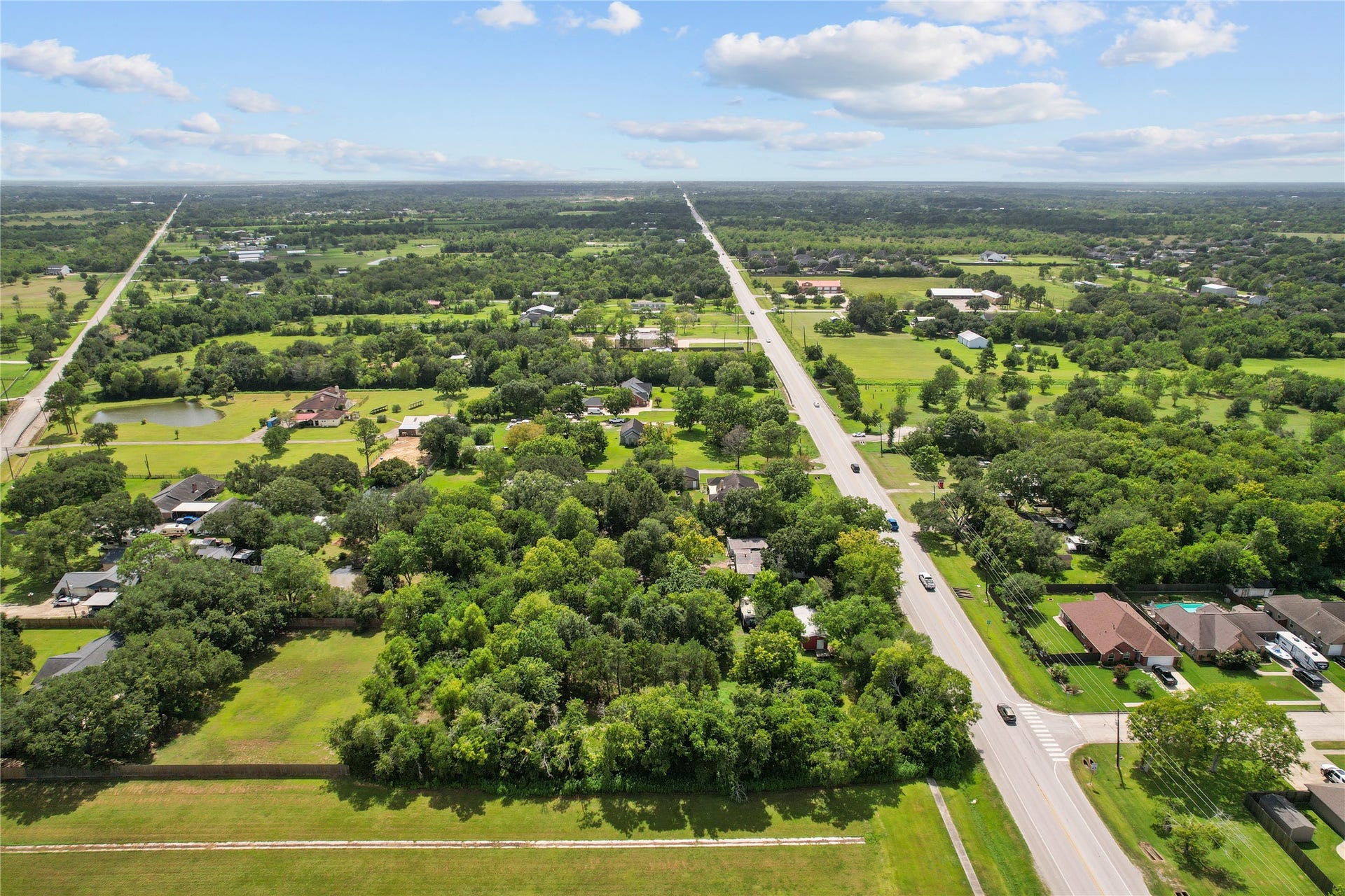2305 Fm 1462 Road, Alvin, TX 77511 Wide FM 1462 frontage creates excellent visibility and access for a variety of potential uses.