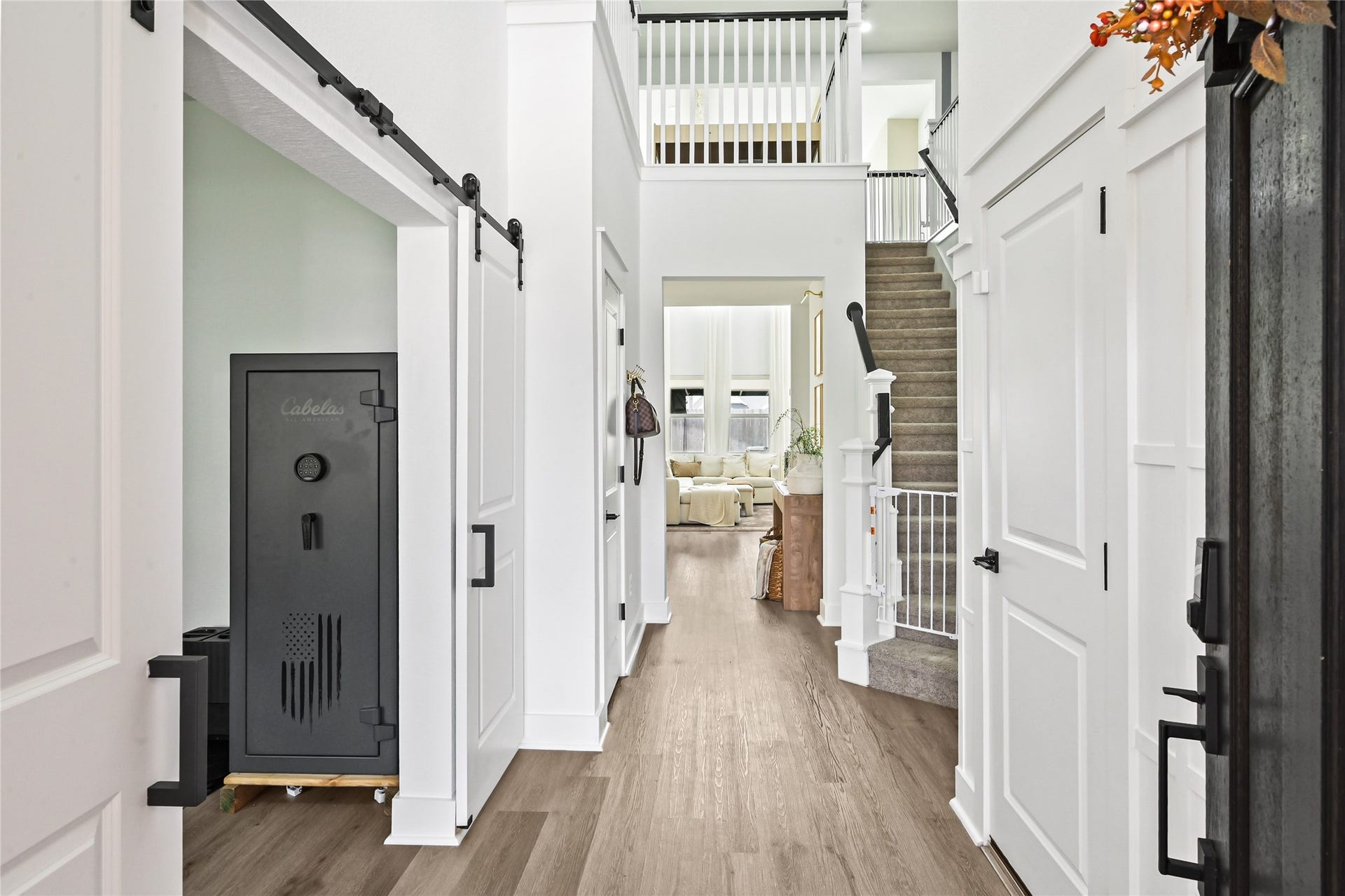 4121 Hazy Rock Lane, League City, TX 77573 Thoughtfully designed entrance